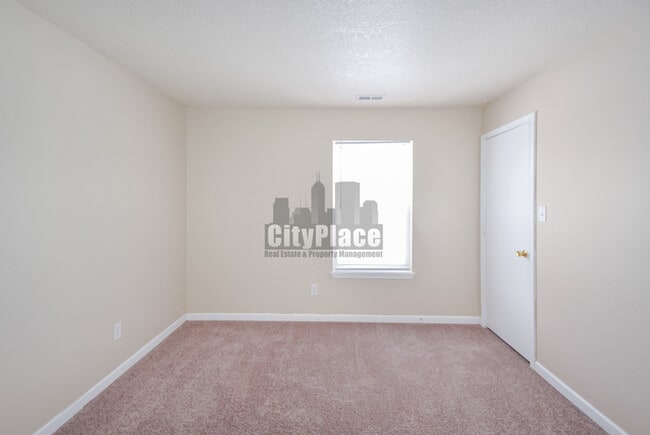 Building Photo - 11324 Roundwood Ct