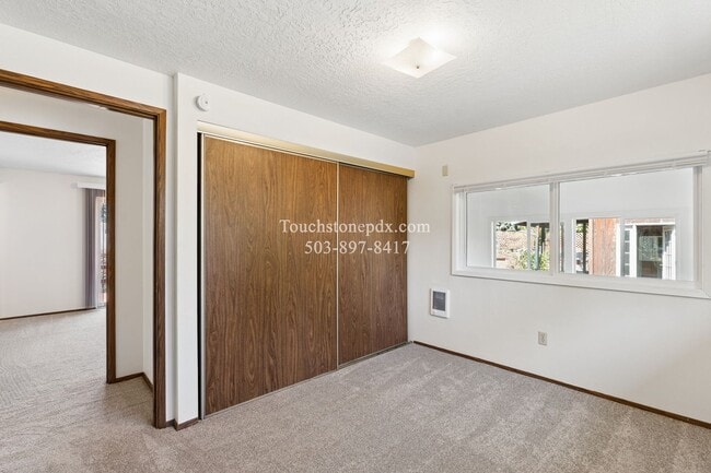 Building Photo - 1440 Columbia Ave