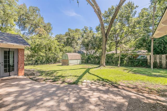 Building Photo - 3215 Spanish Oak Dr