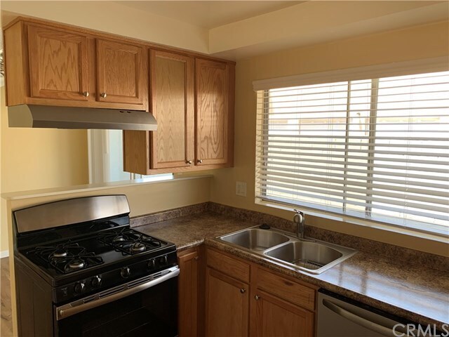 Building Photo - 17042 Pinehurst Ln