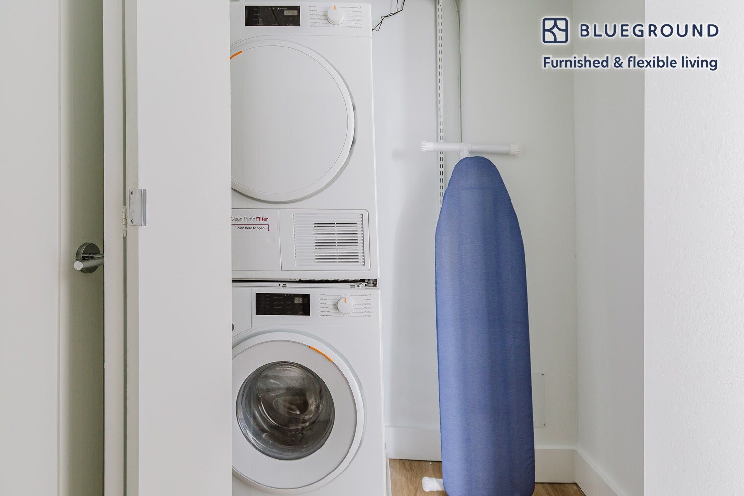 Building Photo - 160 W 24 St