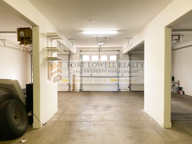 Building Photo - Two bedrooms, 2 Bathrooms 1,288 Sq. Ft. Plus 2 Car Garage in Phoenix AZ 85004