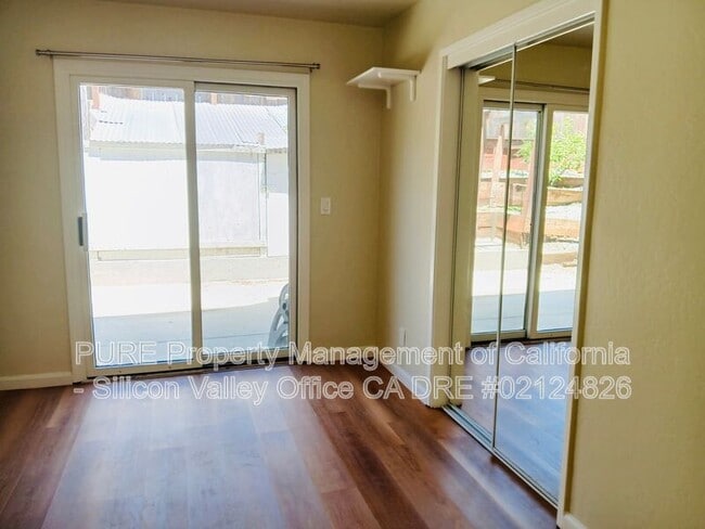 Building Photo - 5485 Soquel Dr