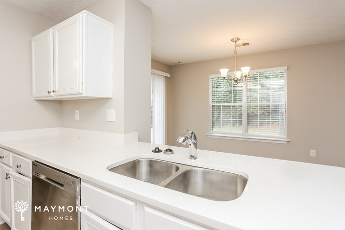 Building Photo - 3755 Jasmine Ln SW