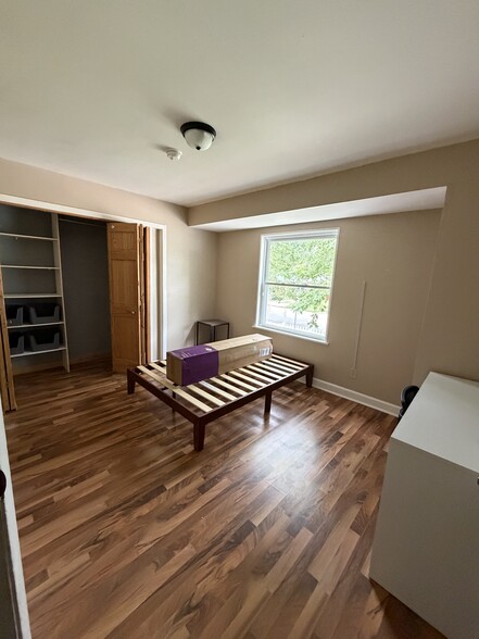 Building Photo - 904 Fairoaks Dr