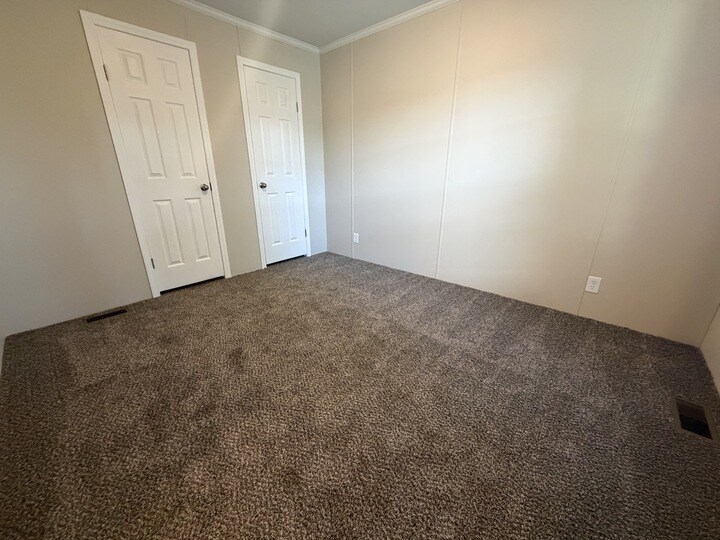 Building Photo - 15974 Villaire Ave