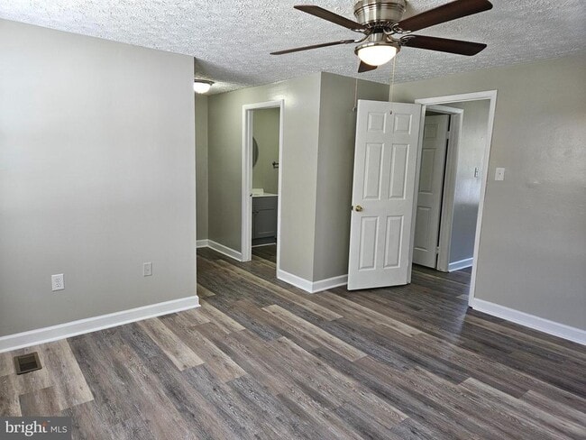 Building Photo - 10717 Glen Hannah Dr