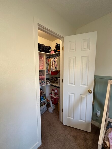 Building Photo - 1097 N Cedar Blvd