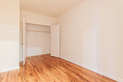 Building Photo - 931 W Dakin St
