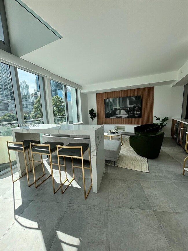 Building Photo - 92 SW 3rd St