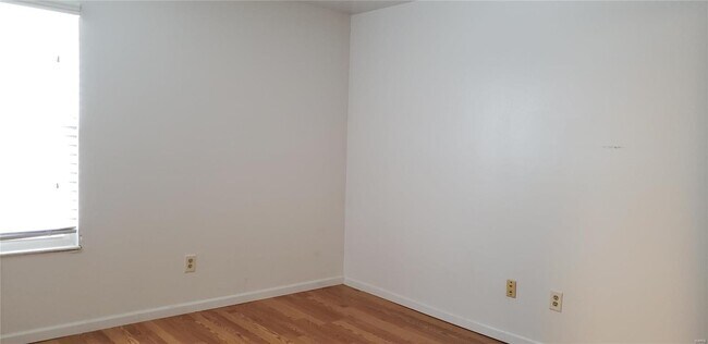 Building Photo - 1231 Creve Coeur Crossing Ln