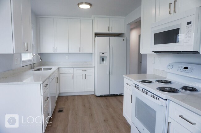 Building Photo - 171 E 3000 S