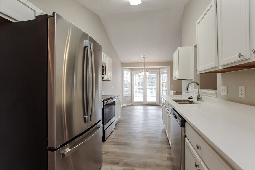 Building Photo - 2133 Millstone Ln