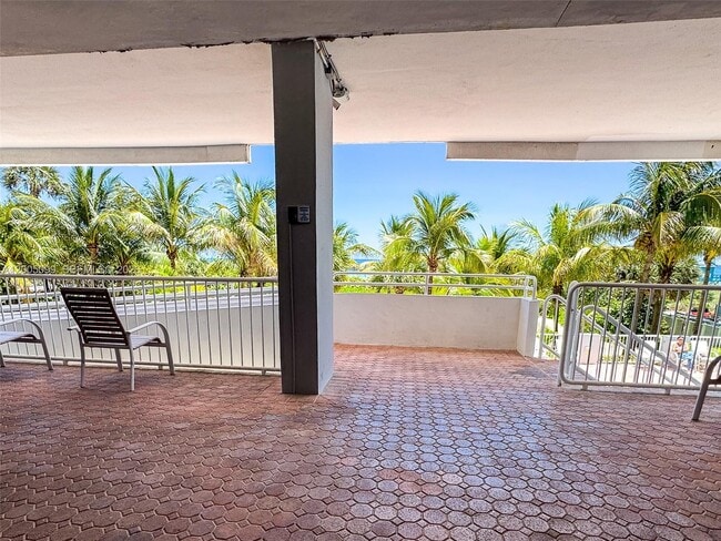 Building Photo - 9341 Collins Ave