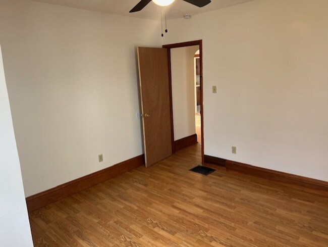 Building Photo - Cozy 2-Bedroom Bungalow on East Ave – Gara...