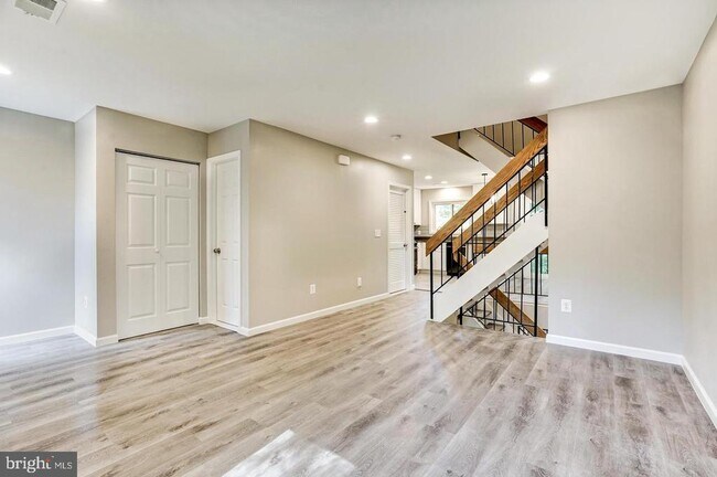 Building Photo - 2246 White Cornus Ln