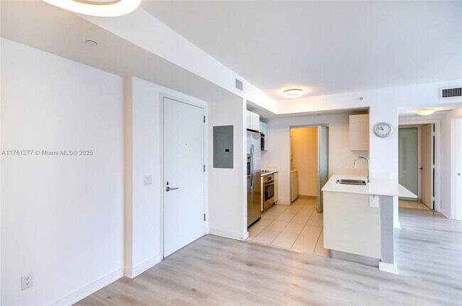 Building Photo - 4250 Biscayne Blvd