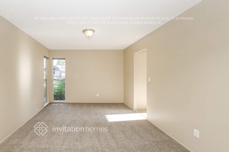 Building Photo - 2425 Grimsby Dr