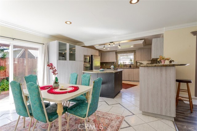 Building Photo - 19026 Keswick St