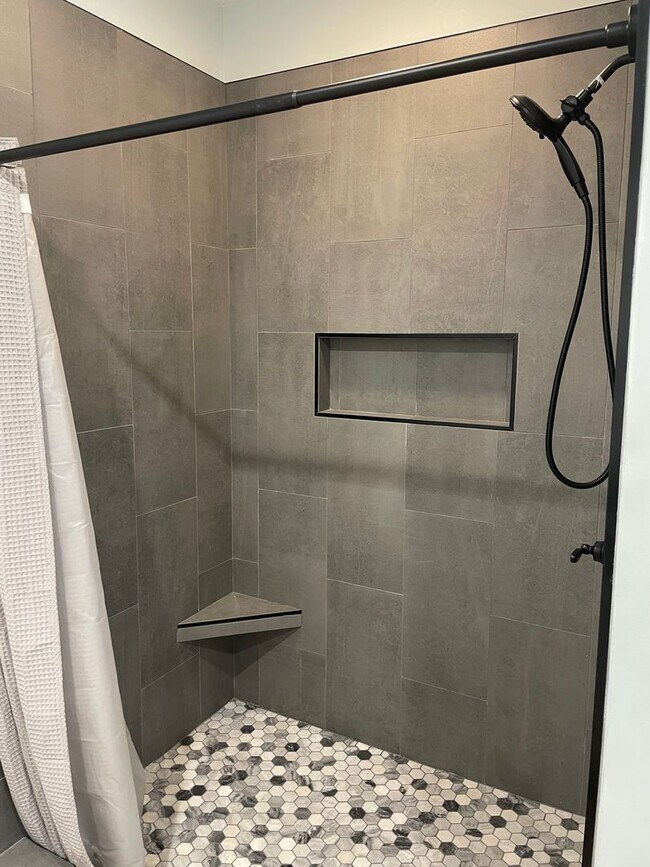 Building Photo - 6 Bedroom 4 Bathroom House in Supply NC-Unfurnished