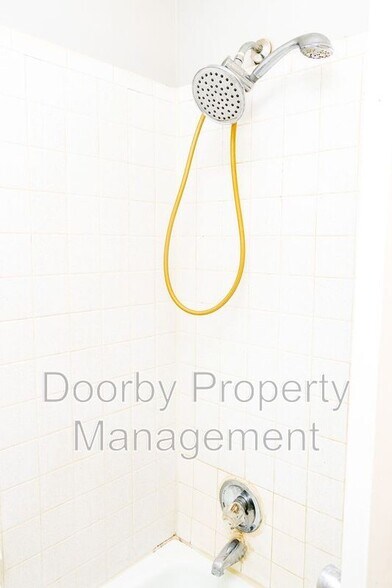 Building Photo - 5038 Cameron Ln