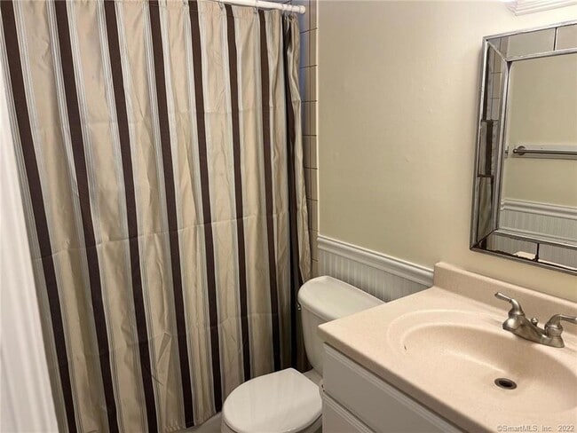 Building Photo - 1283 Hope St