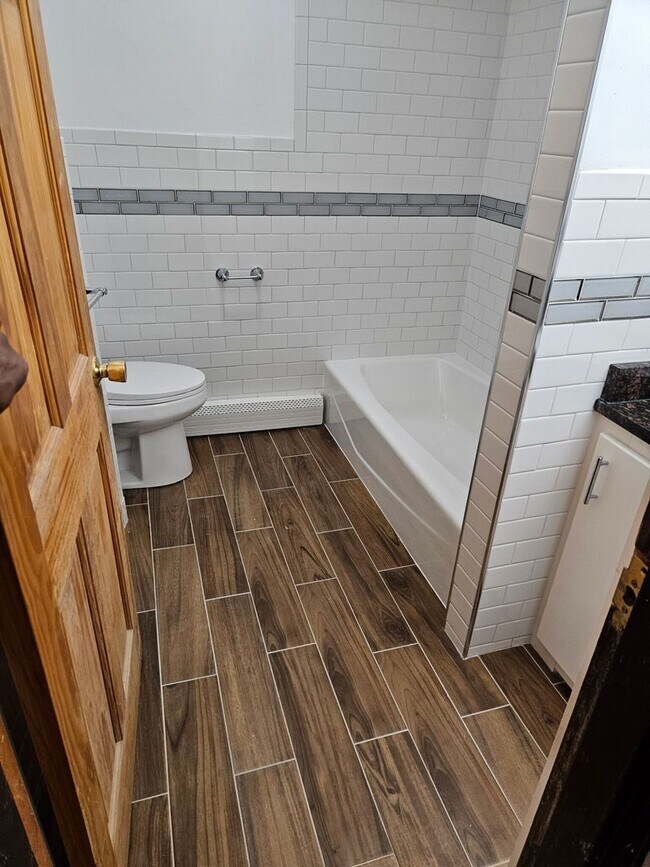 Building Photo - 510 Harvard St