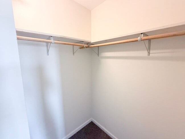 Building Photo - 430 W Stevens St