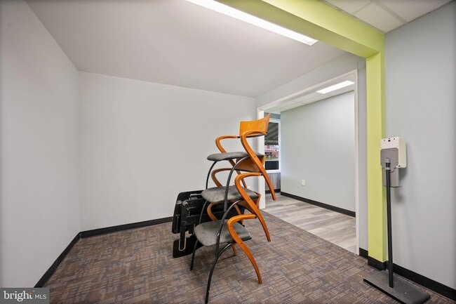 Building Photo - 7917 Wise Ave