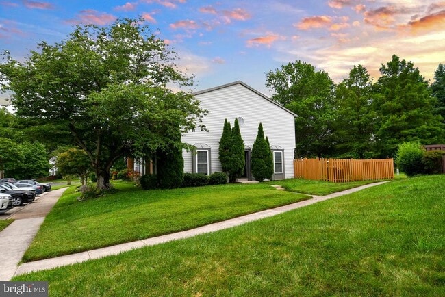 Building Photo - 6125 Trident Ln