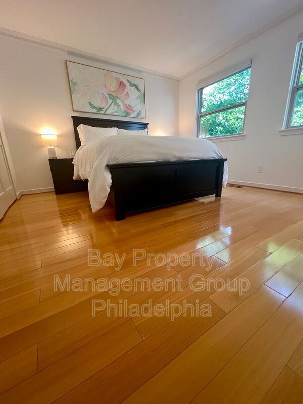 Building Photo - 834 N Newkirk St