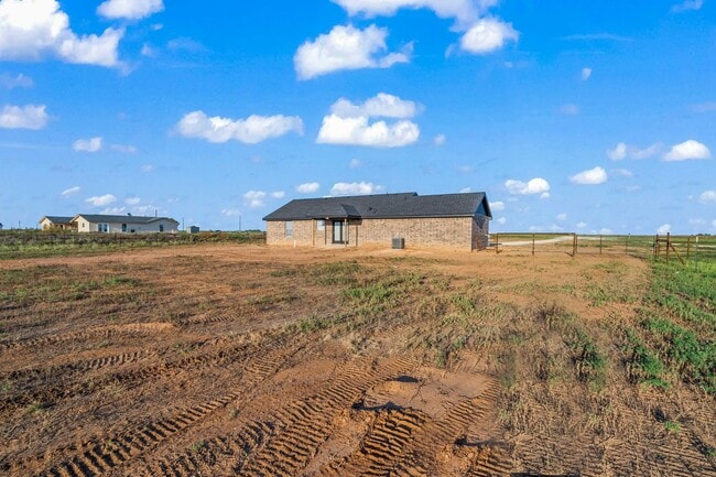Building Photo - Country Living In Roosevelt ISD!