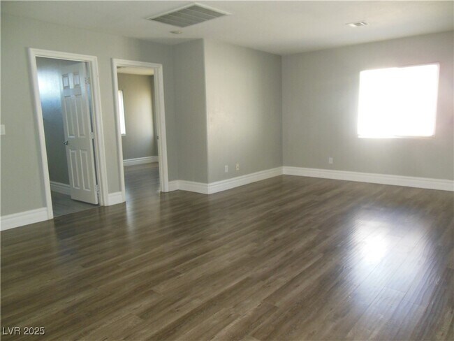 Building Photo - 9747 Waukegan Ave
