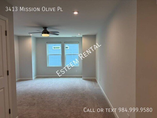 Building Photo - 3413 Mission Olive Pl