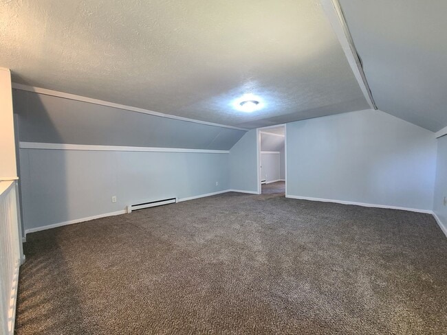 Building Photo - Spacious 3-bedroom, 1-bathroom home in Baroda
