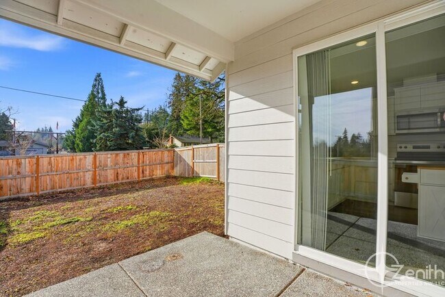 Building Photo - 7805 NE 100th Cir