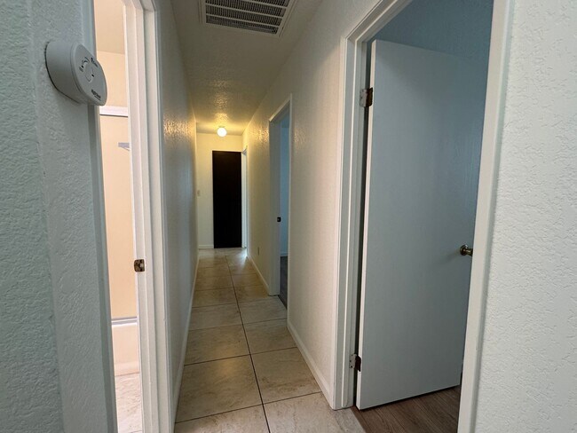 Building Photo - Four Bedroom, Two Bathroom Home For Rent