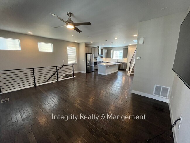 Building Photo - 2457 Majorca Dr