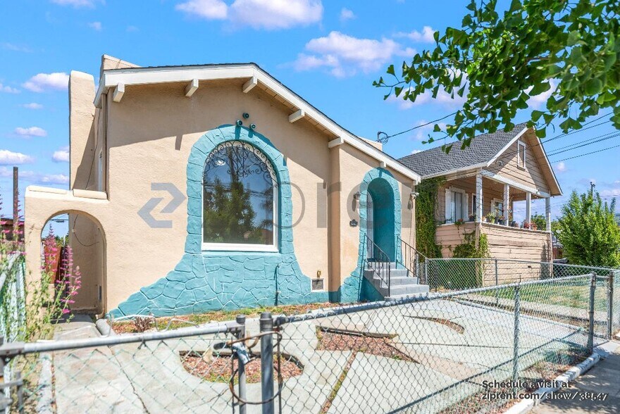 Building Photo - 2107 69th Ave