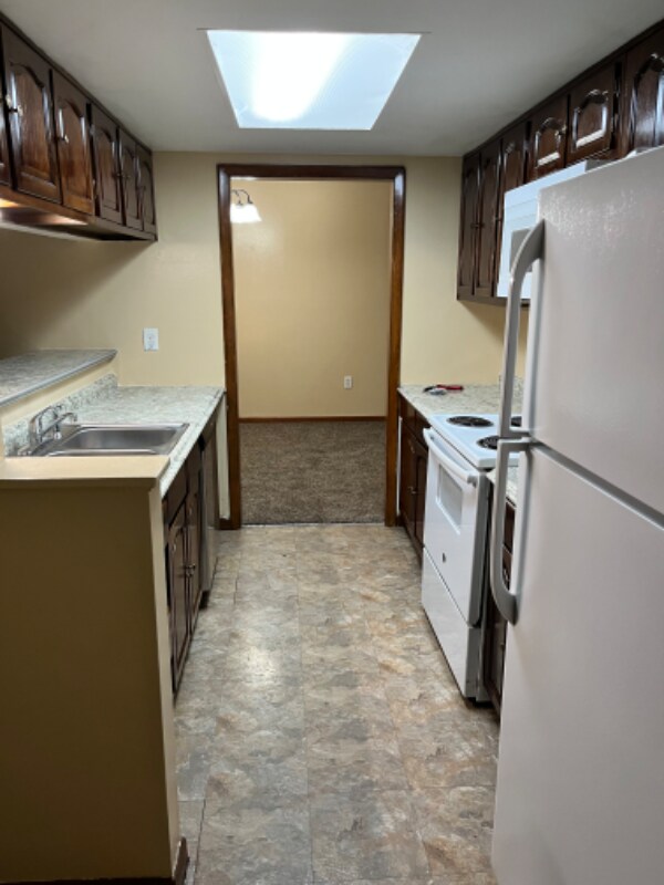 Building Photo - 4418 Burlingame Commons