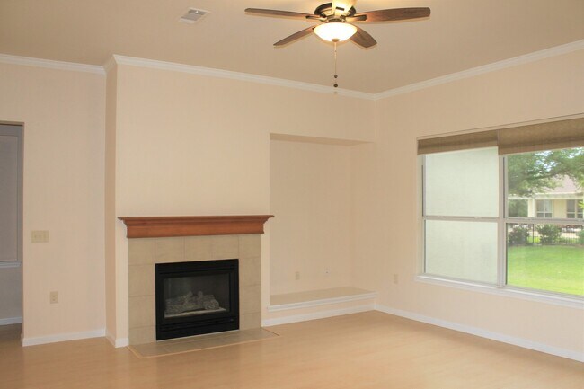 Building Photo - 103 Hill Country Dr