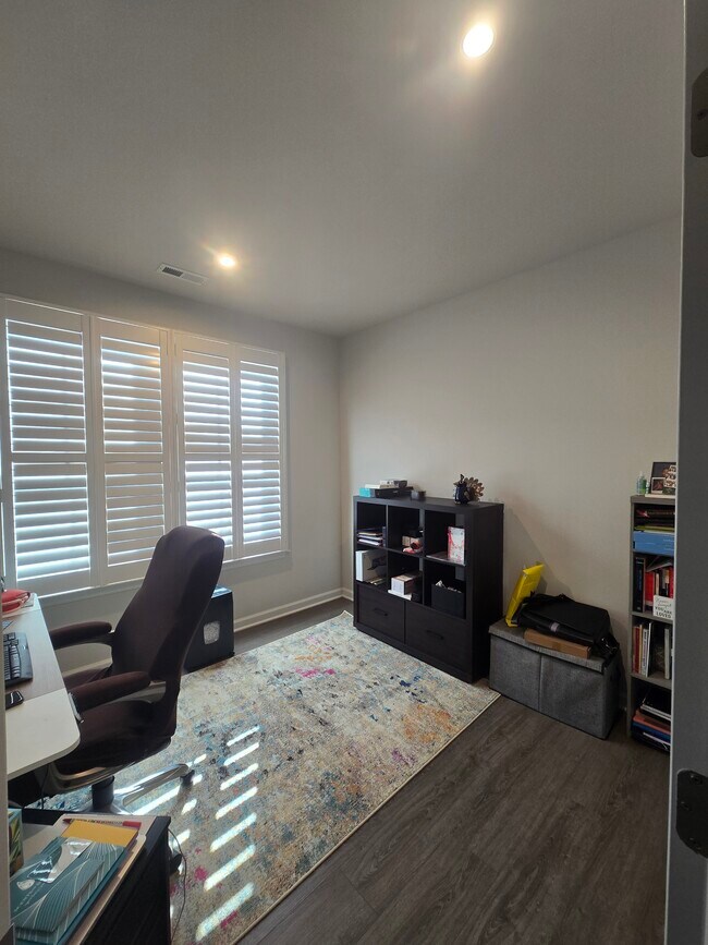 Building Photo - 9227 Magellan Pkwy