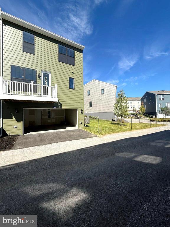 Building Photo - 4127 Ridgeview Ave