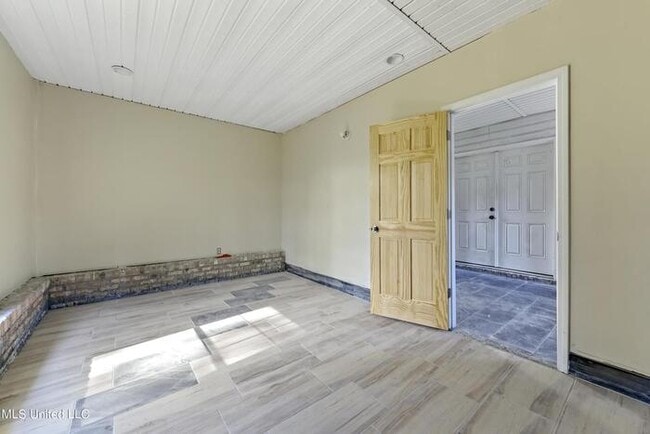 Building Photo - Beautiful 4/2 in Waveland, MS