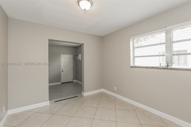 Building Photo - 2200 N 55th Ave