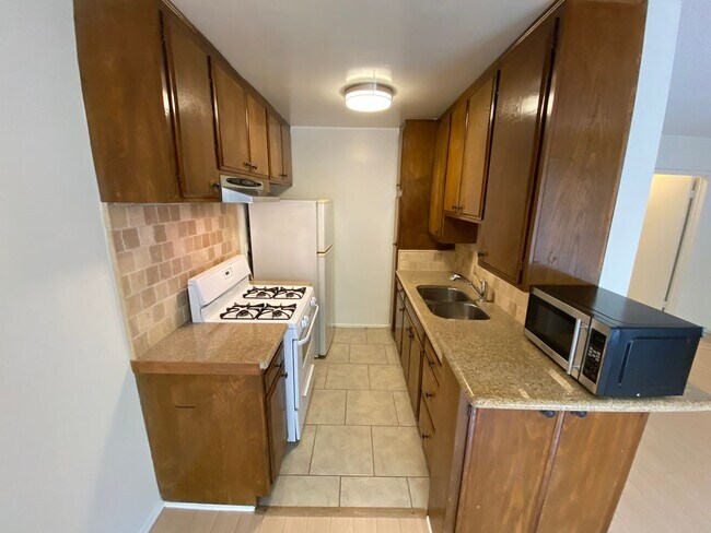 Building Photo - can374