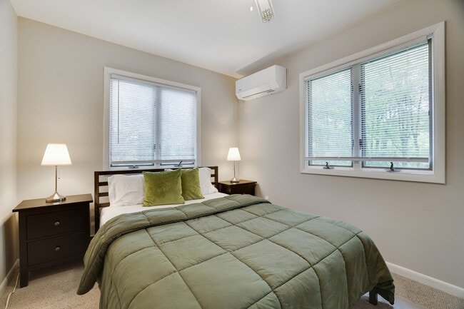 Building Photo - 141 Tommy's Ln