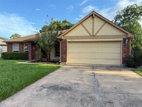 Building Photo - 9019 Autumnsong Dr