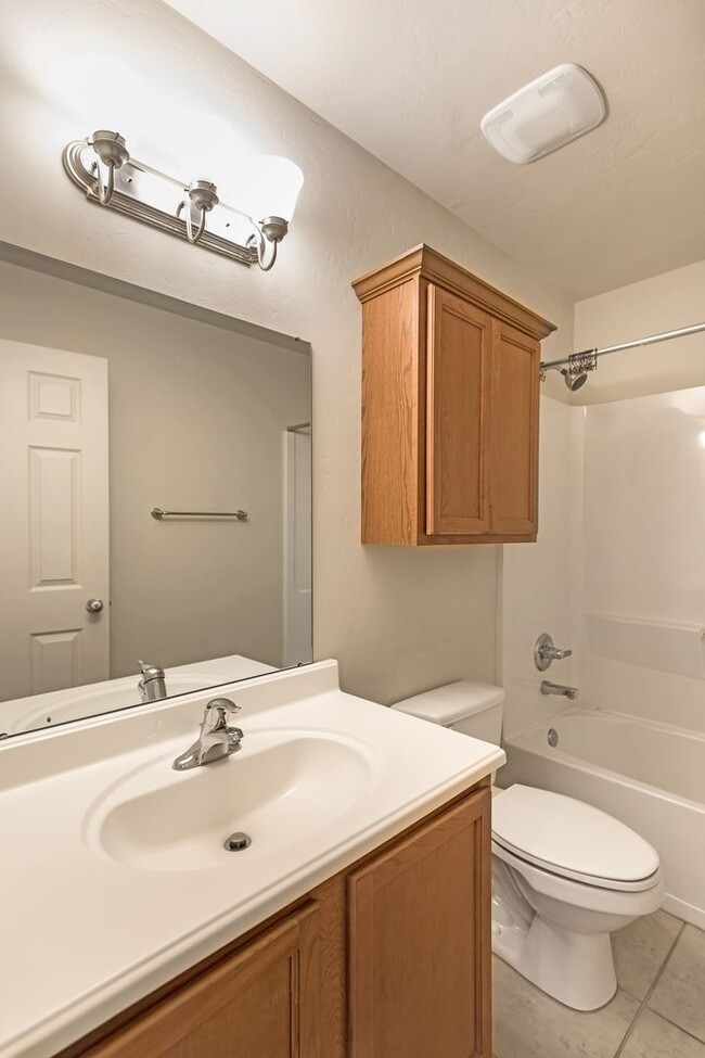 Building Photo - Beautiful Home W/Solar Panels