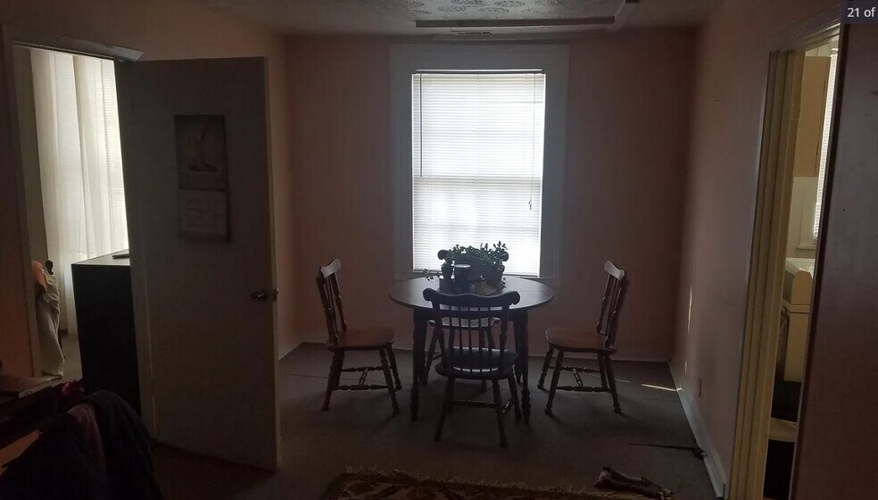 Building Photo - 341 Athens Ave